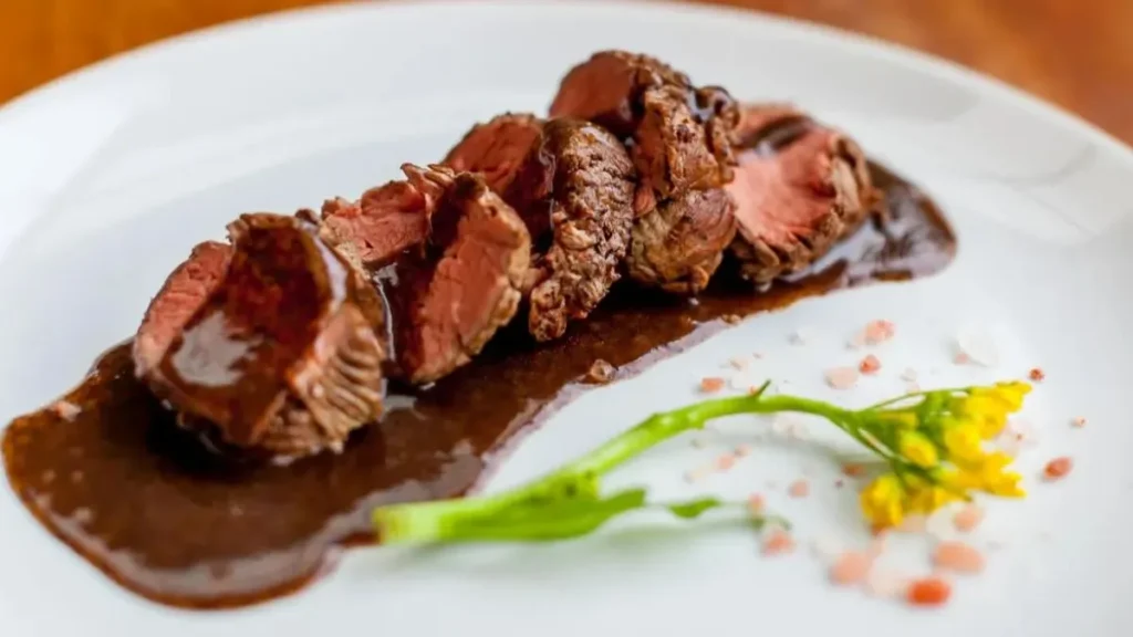 Filé Mignon ao Molho de Vinho